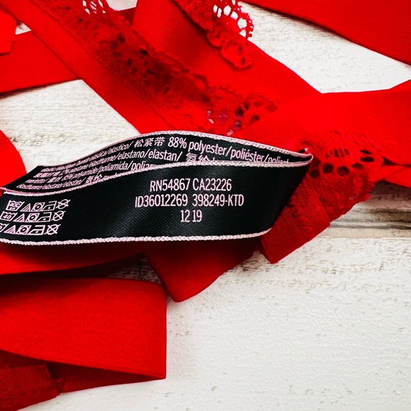 M Victoria’s Secret Very Sexy Strappy Crotchless Cheekini Rare Retired Style - Picture 9 of 10